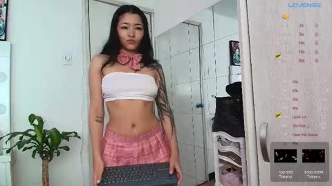 maaddy_ online show from May 6, 4:45 pm