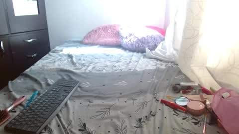 Snapshot of maaddy_thompson chatting on February 18, 7:54 pm maaddy_thompson online show from February 18, 7:54 pm