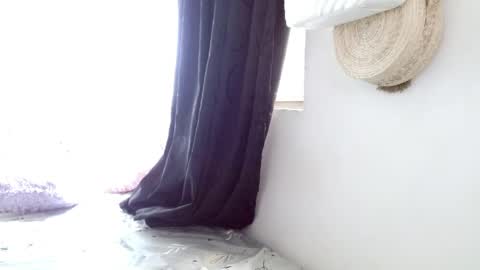 Snapshot of maaddy_thompson chatting on April 18, 6:34 pm maaddy_thompson online show from April 18, 6:34 pm