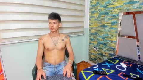 Snapshot of maaster420 chatting on February 1, 4:00 pm itgram pezlo josue online show from February 1, 4:00 pm