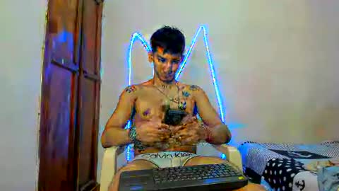 itgram pezlo josue online show from December 3, 2:37 pm
