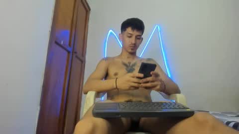 itgram pezlo josue online show from December 17, 1:39 pm