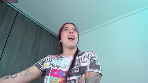 Snapshot of maazikeenx chatting on February 3, 3:39 pm Sara online show from February 3, 3:39 pm