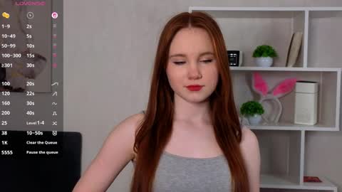 Snapshot of mabellespringer chatting on April 2, 3:09 pm Holly online show from April 2, 3:09 pm