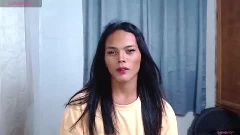 Divina online show from May 7, 1:16 pm