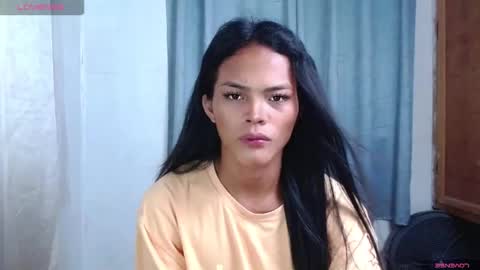 Divina online show from May 8, 1:22 am
