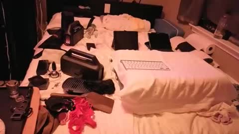 mac1119 online show from November 8, 1:06 am