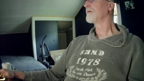 mac8181 online show from May 10, 10:53 am