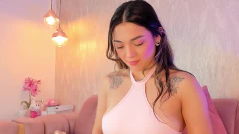 Snapshot of maca_bloom chatting on October 15, 11:43 am Maca online show from October 15, 11:43 am