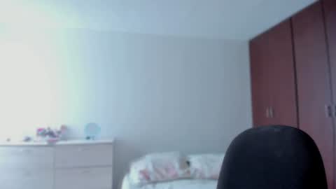 Snapshot of macarenax chatting on December 11, 8:07 pm Maca online show from December 11, 8:07 pm