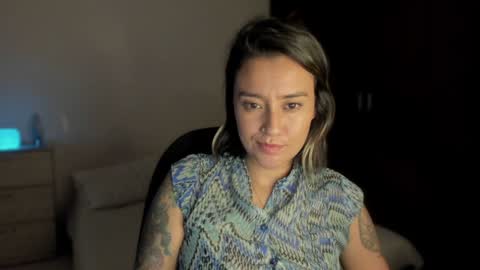 Snapshot of macarenax chatting on January 24, 12:31 am Maca online show from January 24, 12:31 am