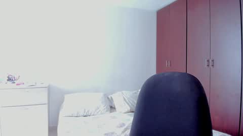 Snapshot of macarenax chatting on February 6, 6:13 pm Maca online show from February 6, 6:13 pm