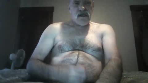 Snapshot of macdad1219 chatting on April 2, 4:26 pm macdad1219 online show from April 2, 4:26 pm