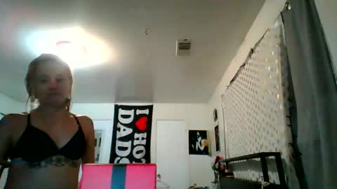 maceyloves online show from May 29, 12:08 am