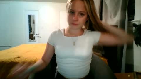 maceyloves online show from August 7, 2:13 am