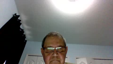 Snapshot of machet1 chatting on June 20, 10:56 pm machet1 online show from June 20, 10:56 pm