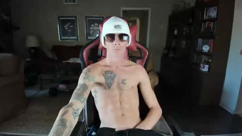 Snapshot of machinecumkelly69 chatting on February 16, 6:48 pm machinecumkelly69 online show from February 16, 6:48 pm