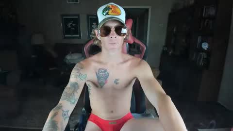 Snapshot of machinecumkelly69 chatting on May 23, 3:45 am machinecumkelly69 online show from May 23, 3:45 am