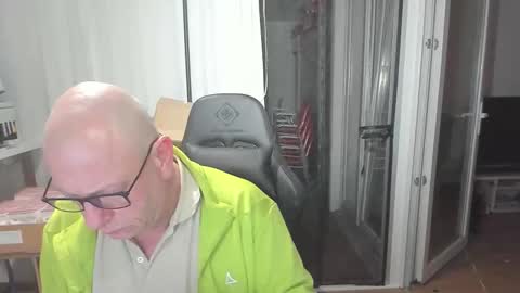 Andy online show from February 15, 9:22 pm