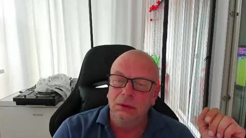 Andy online show from July 1, 5:23 pm