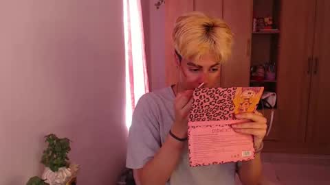 machissex online show from December 13, 5:10 pm