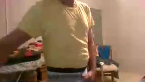 Snapshot of machoalex chatting on June 14, 7:21 am MACHOLIVRE online show from June 14, 7:21 am