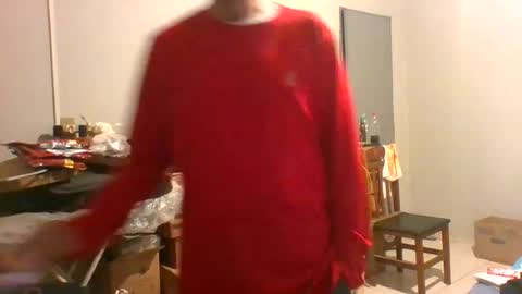 Snapshot of machoalex chatting on July 1, 6:37 am MACHOLIVRE online show from July 1, 6:37 am