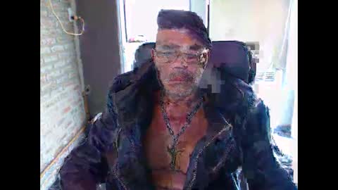 MACHO BUSCADOR online show from January 21, 6:34 pm