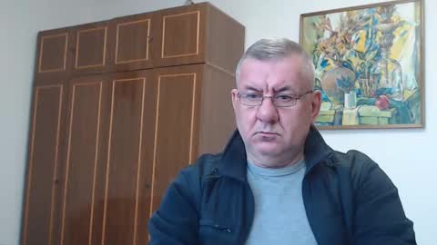 Macho online show from December 6, 12:27 pm