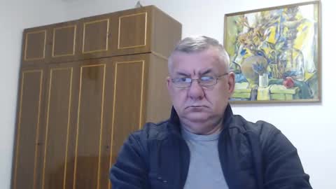 Macho online show from December 9, 9:49 am