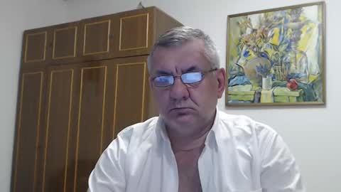 Macho online show from December 28, 7:01 pm