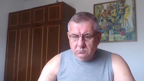 Macho online show from September 24, 1:03 pm