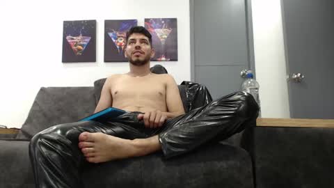 instagram mackdanielsx online show from April 27, 9:46 pm