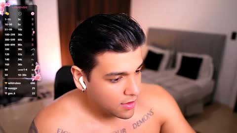 Snapshot of mack_demon chatting on December 15, 9:13 am Mack online show from December 15, 9:13 am