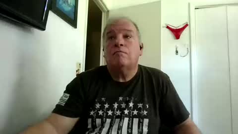 Snapshot of mackdocc001 chatting on October 14, 7:14 pm mackdocc001 online show from October 14, 7:14 pm