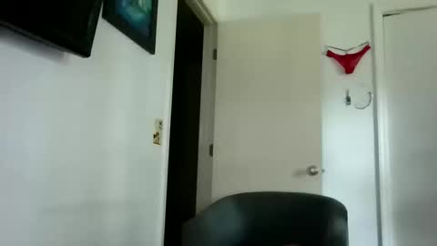 Snapshot of mackdocc001 chatting on October 19, 1:56 pm mackdocc001 online show from October 19, 1:56 pm