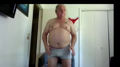 Snapshot of mackdocc001 chatting on October 23, 5:01 pm mackdocc001 online show from October 23, 5:01 pm