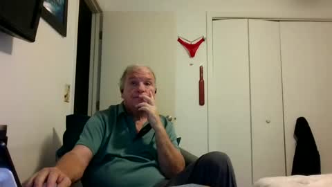 mackdocc001 online show from June 25, 6:01 pm