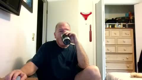 mackdocc001 online show from July 6, 3:36 pm