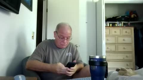 mackdocc001 online show from July 10, 5:15 pm