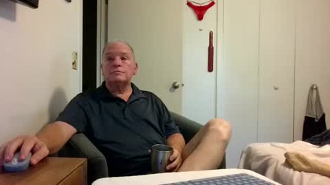 mackdocc001 online show from July 13, 12:52 pm