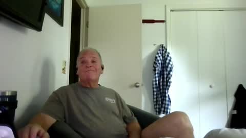 mackdocc001 online show from July 23, 3:21 pm