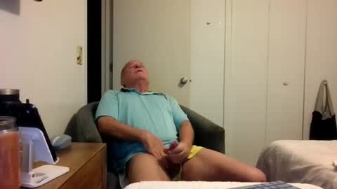 mackdocc001 online show from July 28, 5:01 pm