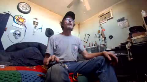 mackdog1369 online show from November 16, 7:52 pm