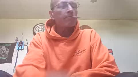 mackdog1369 online show from May 7, 7:41 pm