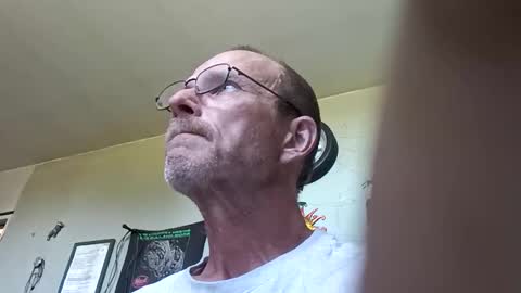 mackdog1369 online show from May 11, 10:40 pm