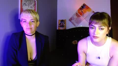 Snapshot of mackenziemoon chatting on September 13, 5:40 am Noah Askew online show from September 13, 5:40 am