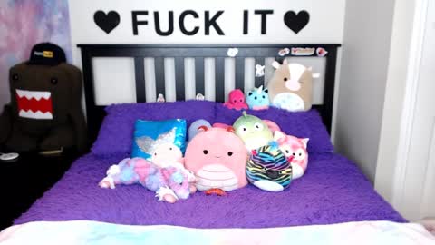 Mackenzie Wolfe online show from October 10, 3:38 am