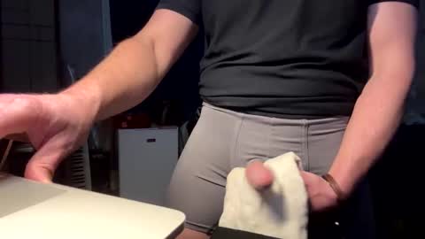 Snapshot of maclowe chatting on January 13, 7:02 am MacLowe online show from January 13, 7:02 am