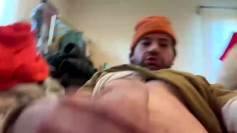 Snapshot of macrogirth chatting on January 19, 1:37 pm macrogirth online show from January 19, 1:37 pm